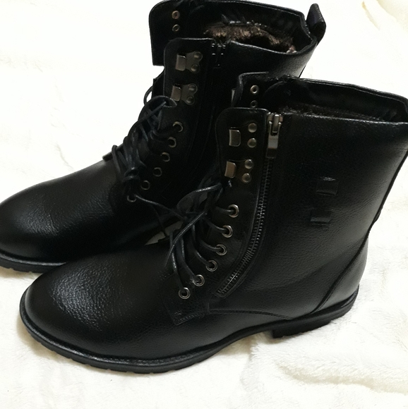 NWOB Men's Boots - Picture 16 of 16